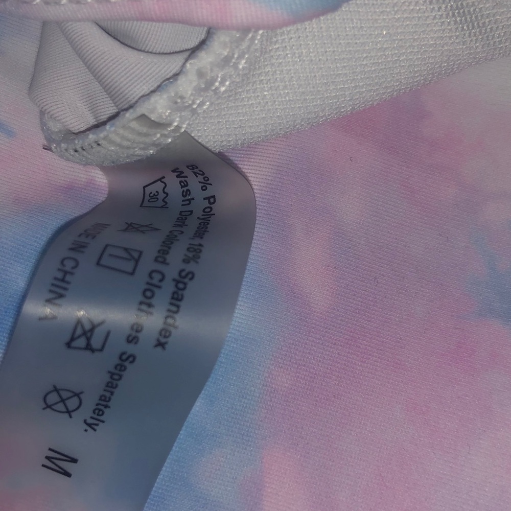 Bathing suits - Picture 9 of 9